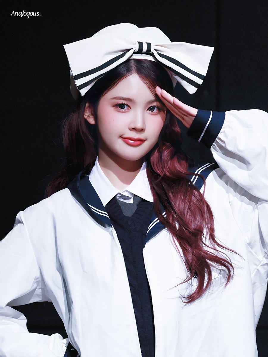 Analogous tweet media