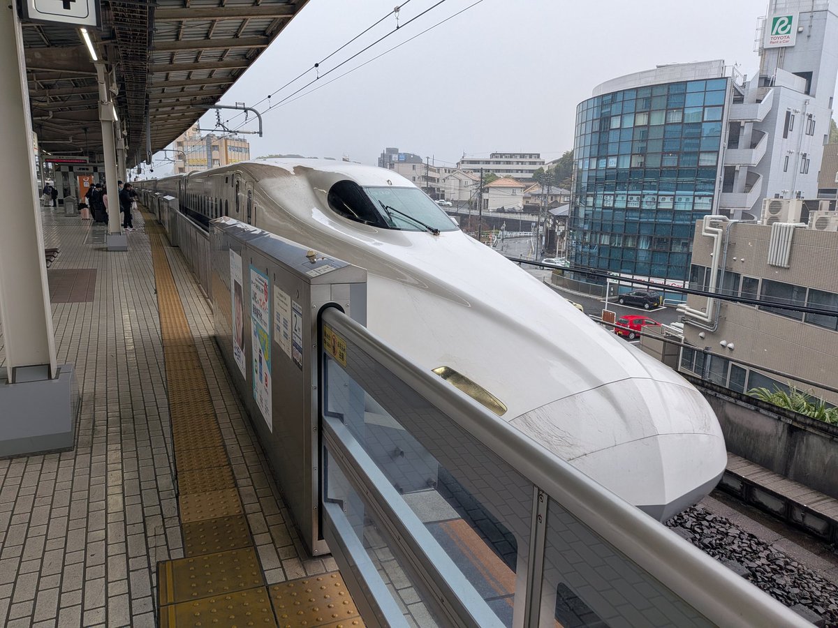 では新横浜からのぞみ257号で新大阪へ
今回は初日は昼から、今日は朝1本だけと実質2日分しか無かったですわね…

しかし見逃していた転スラやガルパンらぶらぶ3幕やら見れたし、海老名にお別れ来れたし、チッタのかぐや1.6.8も見れたし、ハシゴ噛み合い7本観れたから良かった！

#水性ペンの旅記録