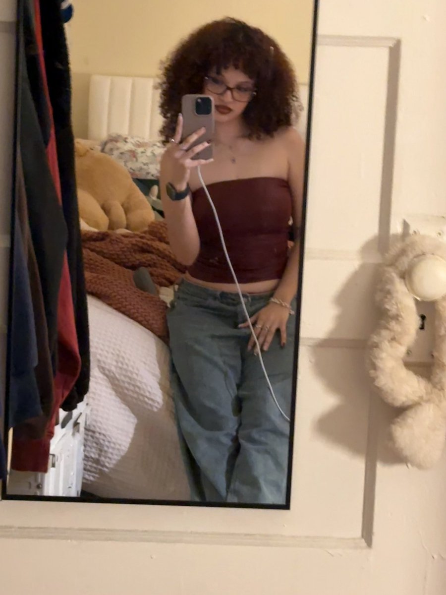 ari 🧸 tweet media