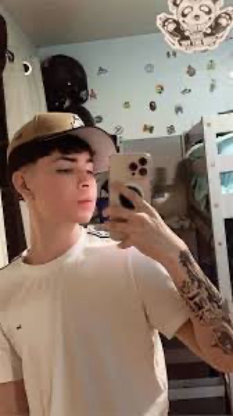 twowayshai's tweet image. cant relate #hideyaho