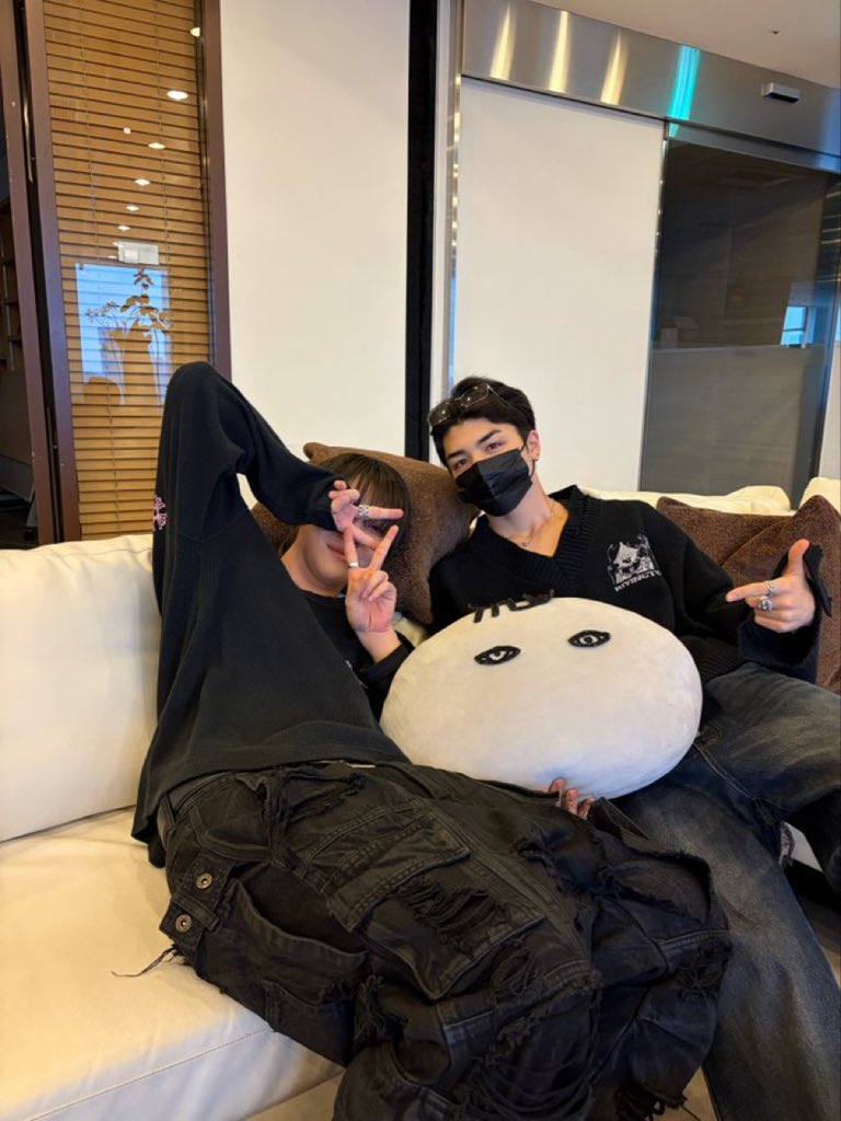 マキ MAKI ^⁠ω⁠^ (2006)。 tweet media