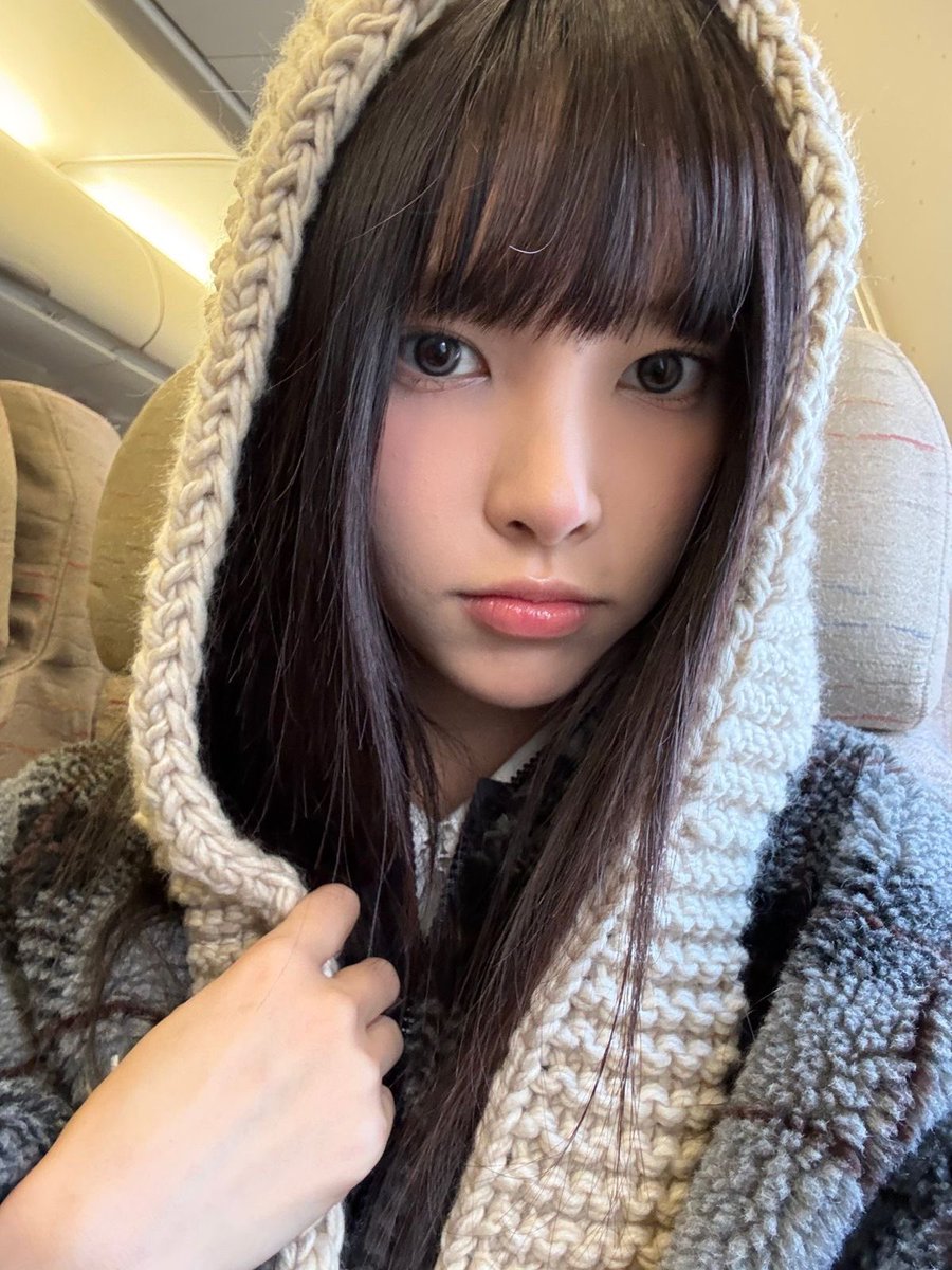 ri #REDRED tweet media