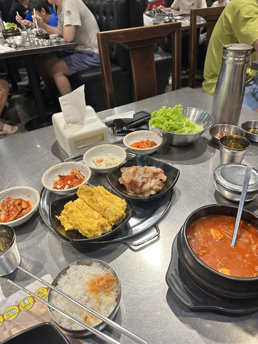 (ㆀ˘･з･˘) tweet media