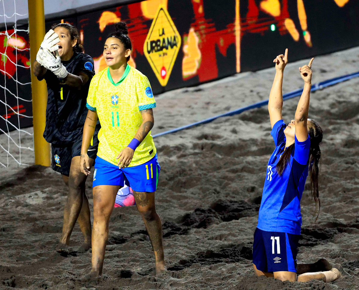 El Pájaro Picón tweet media