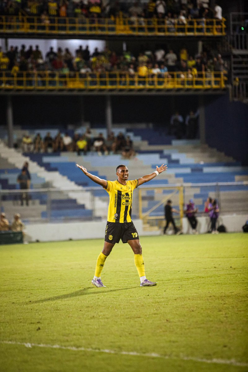 Daniel Aparicio Jacobs. tweet media