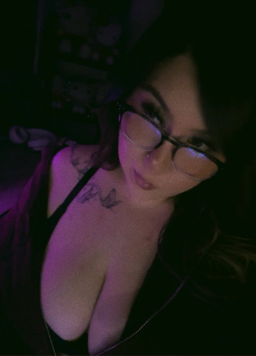 $luhKǐtty💋 tweet media