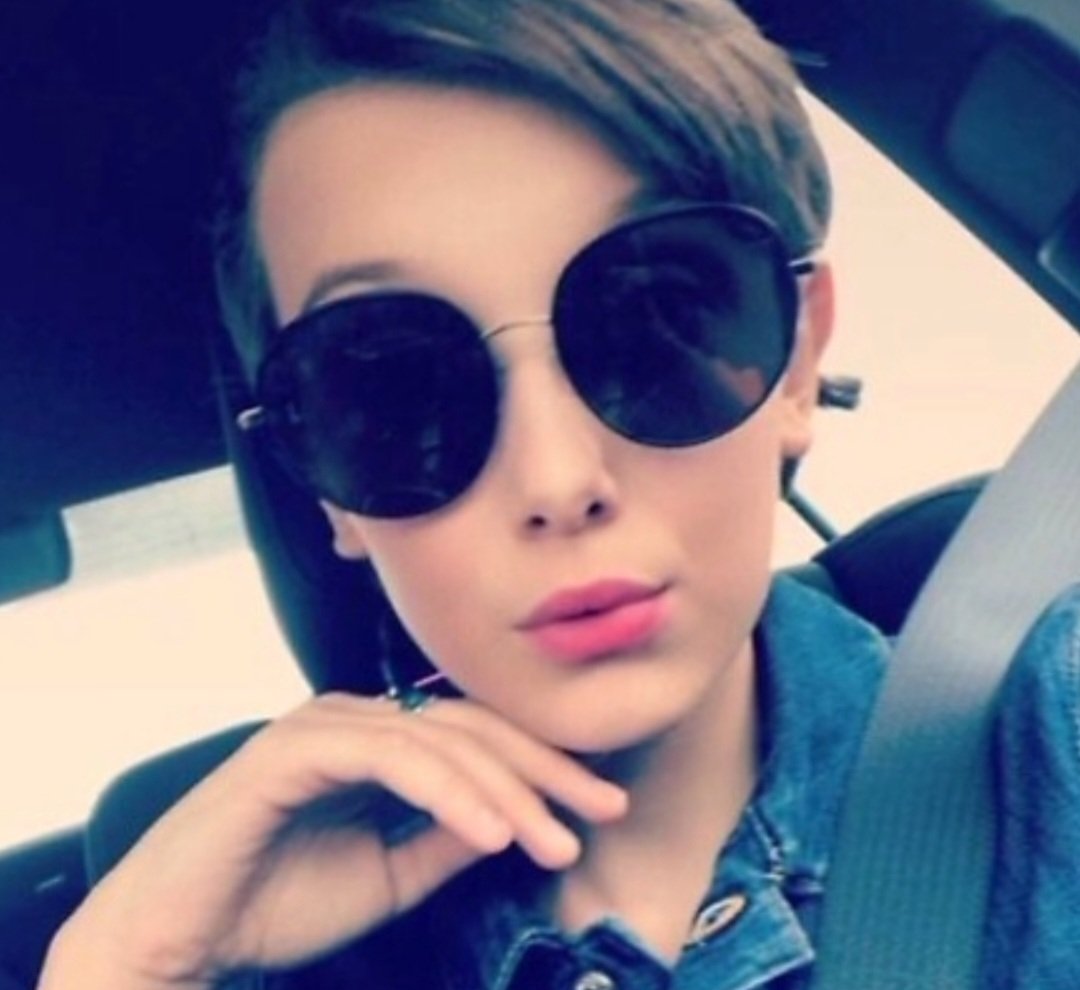 100%Ana Paula Renault tweet media