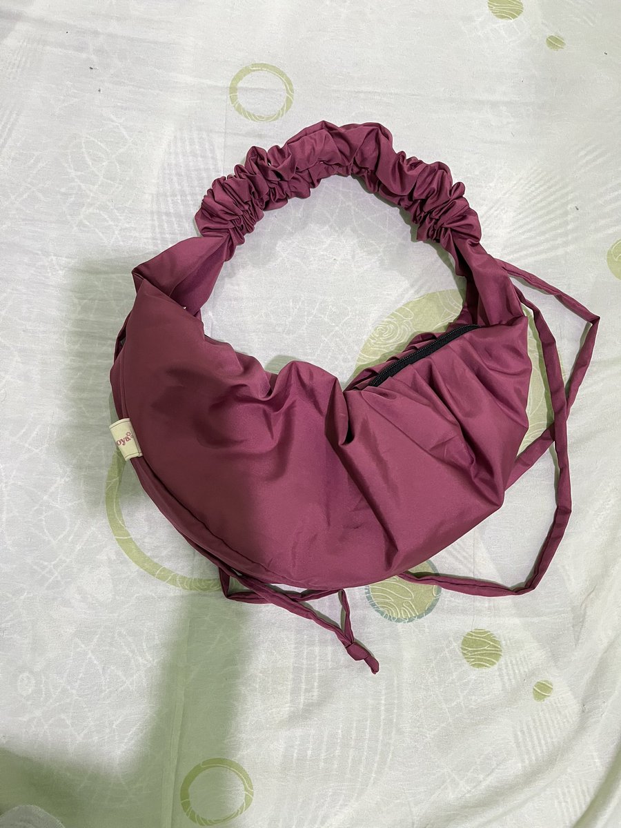 wuffyzzu's tweet photo. yukkk jajan 4.4
tas serut elnoya 25k
sweatpants 35k
cardi hitam crop knit kepang 40k
tunik midi 35k

detail uk dm atau rep yahh 
fyi aku tb 163 bb 62 https://t.co/rEHJTbzsBq