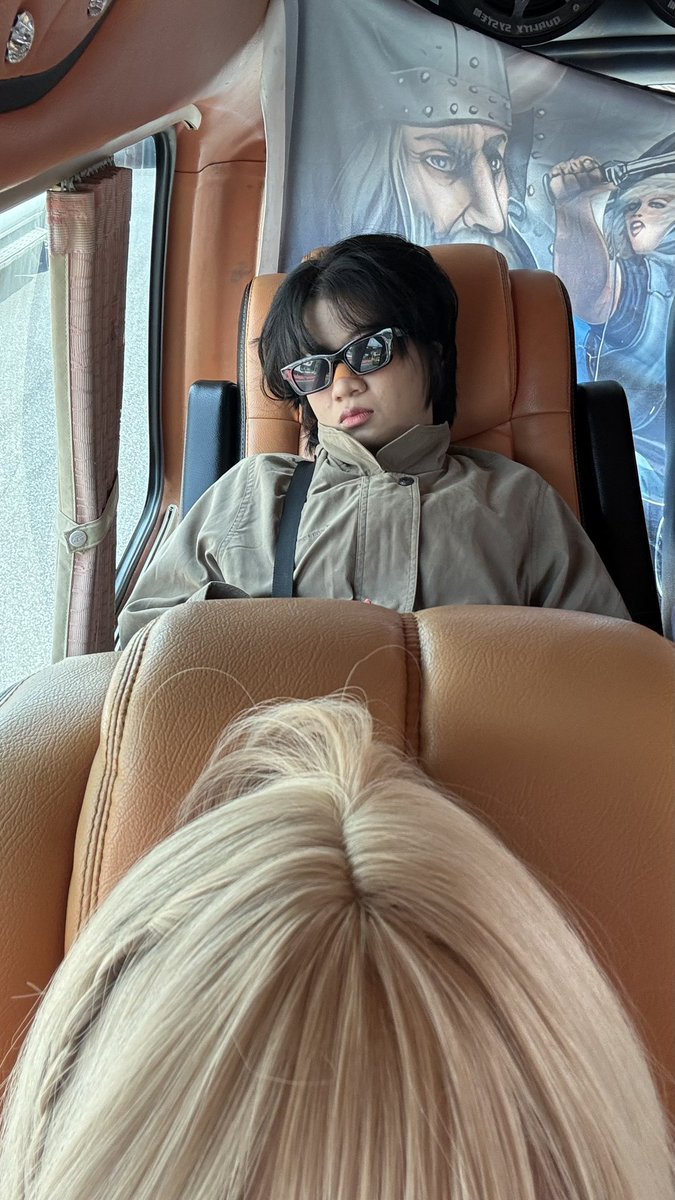 in hongthrust we trust tweet media