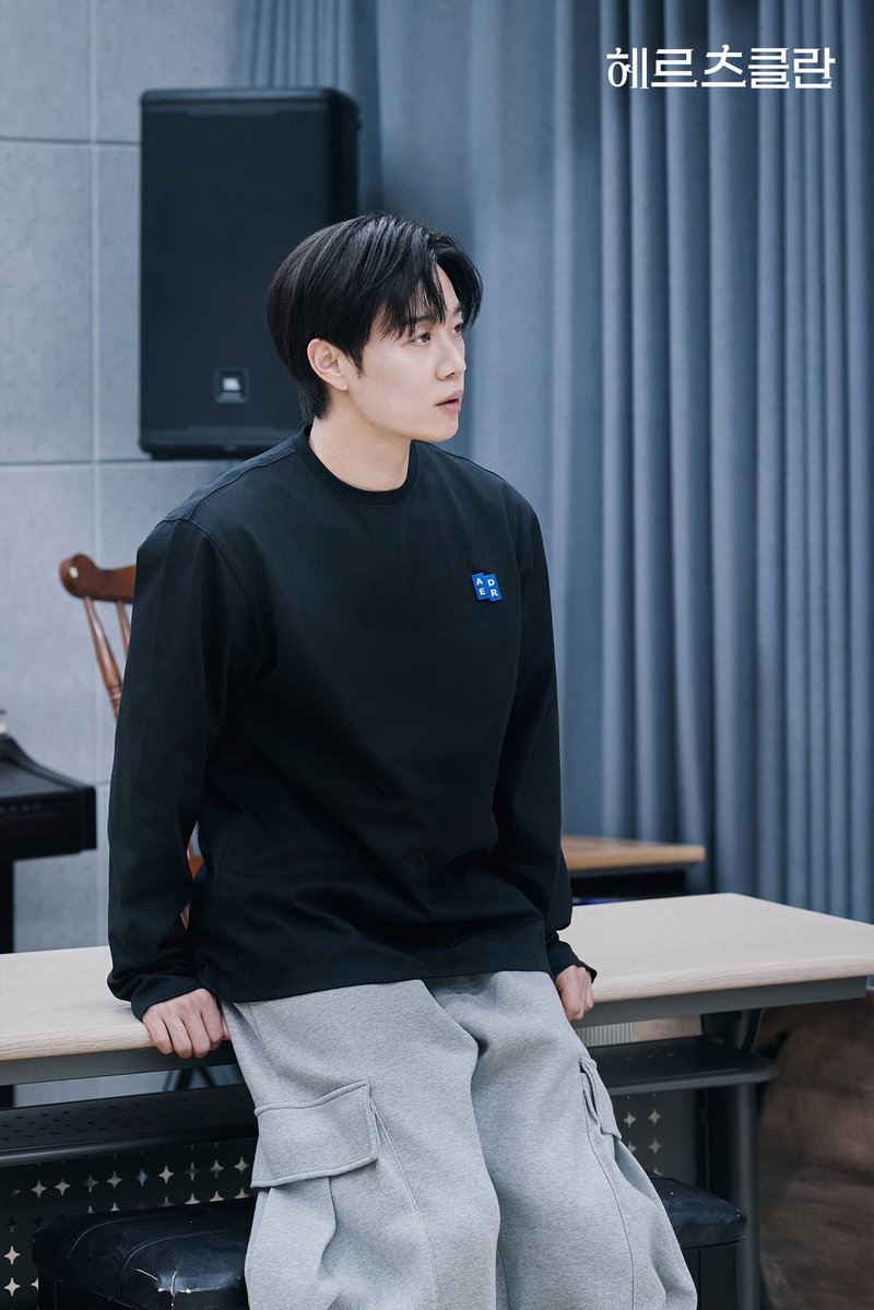 캄프 횻뎀 풀매수➡️하루🌙 tweet media