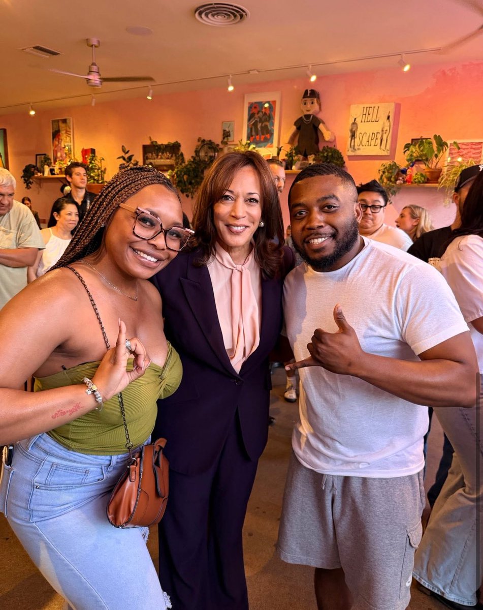 harris4potus tweet media