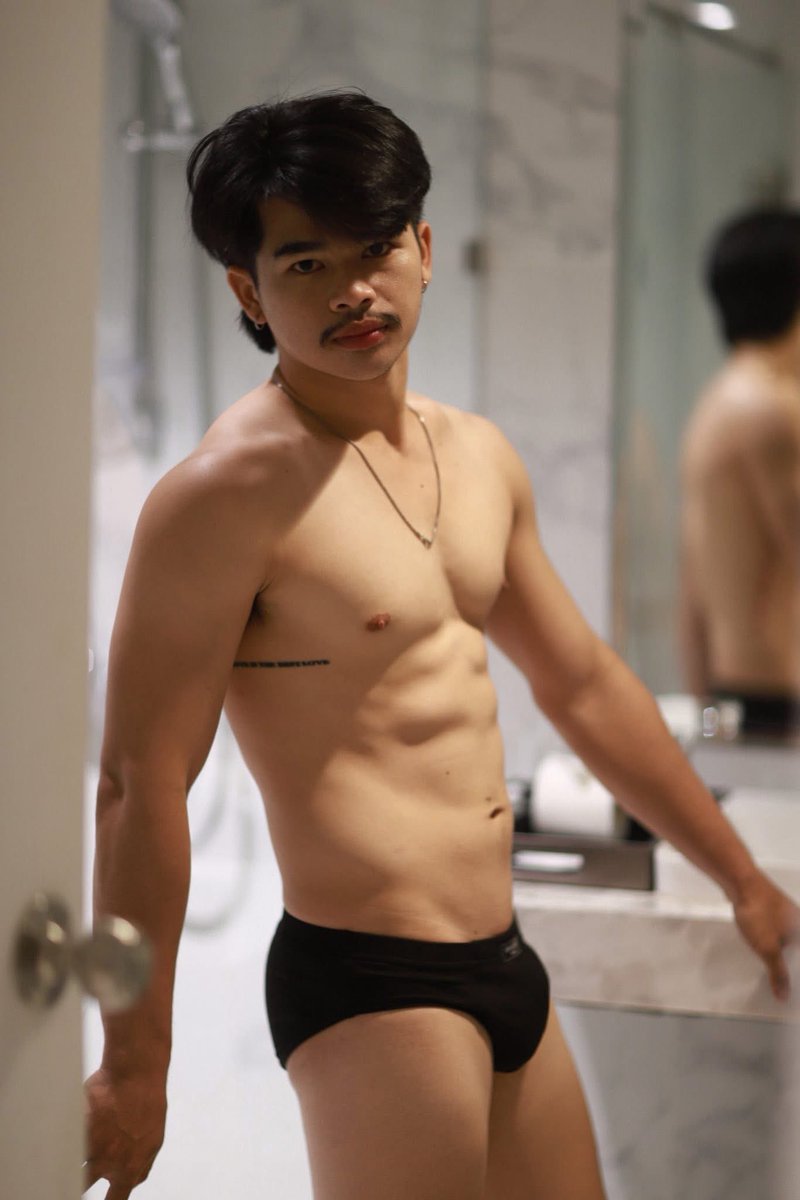 ผู้เสว tweet media