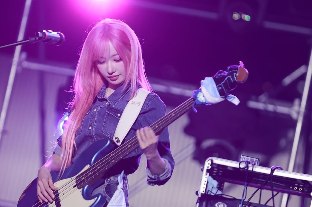 kyuudap's tweet photo. pink magenta is really something i didn't expected i needed until i had it https://t.co/ctfpxGbLFA