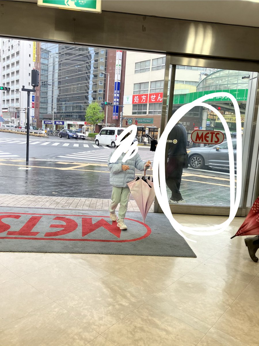 らい tweet media