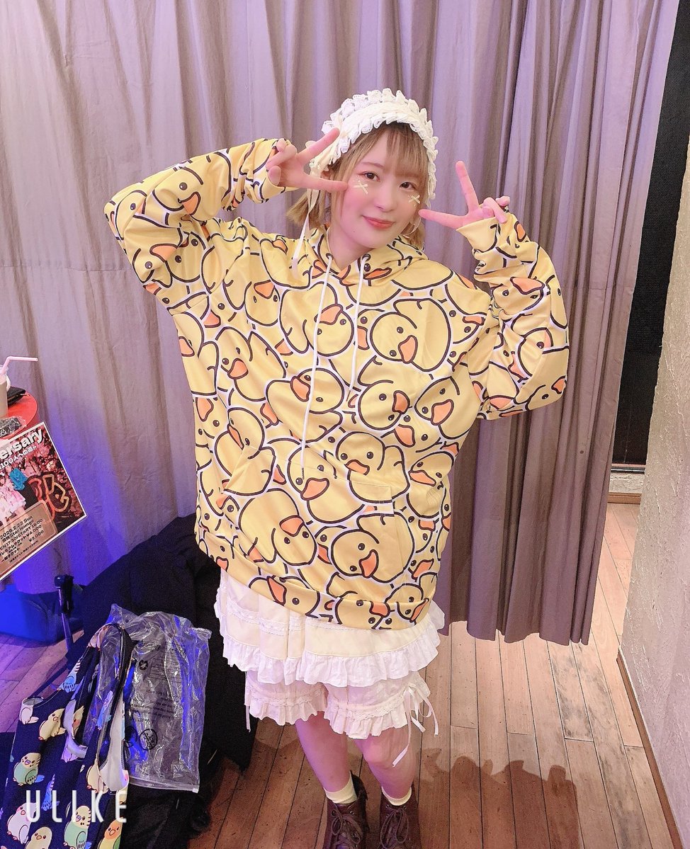 appliqué🌈☺︎ tweet media