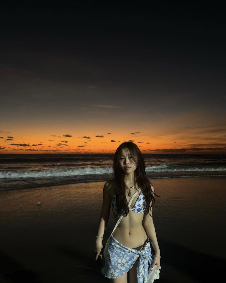 sg midriffs tweet media