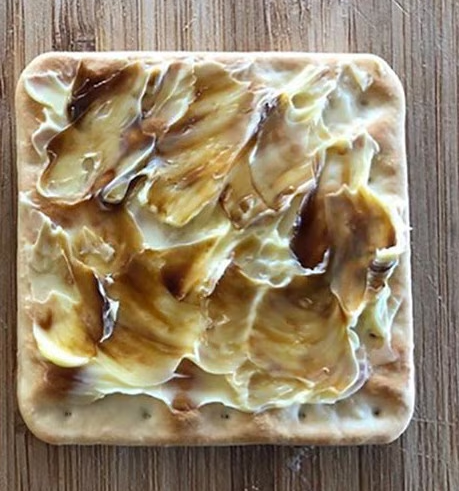 nerdierapture's tweet photo. @Its_Fenni could try it like this on crackers, whack a cheese slice on it then bobs your uncle ;o https://t.co/9qgW1J2r4I