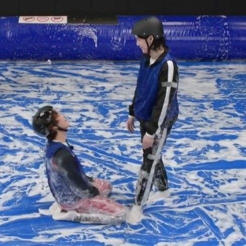 jimintopera's tweet photo. alpha jimin on his knees for his omega yoongi, this is BY FAR my favorite genre https://t.co/t4Uh8aXqqT