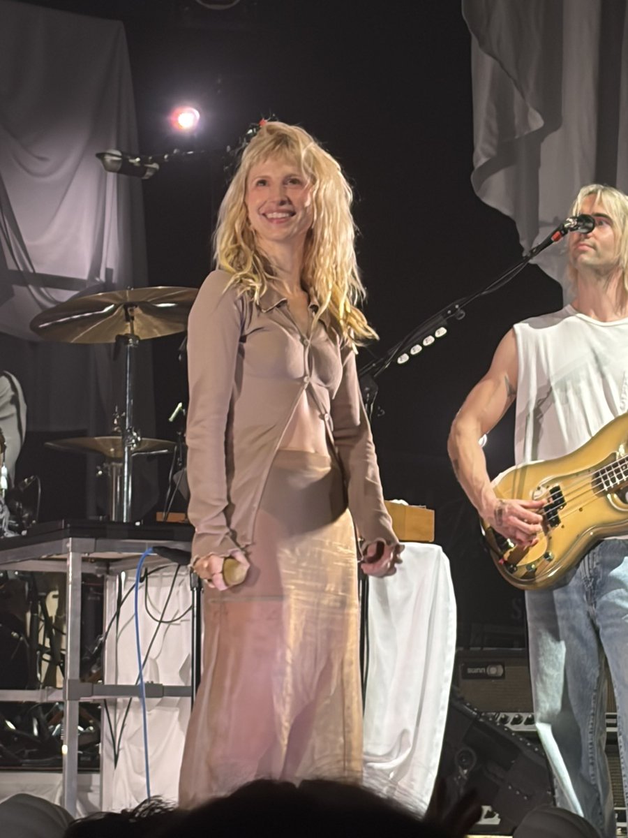 willow 🍉| experienced ego death tweet media