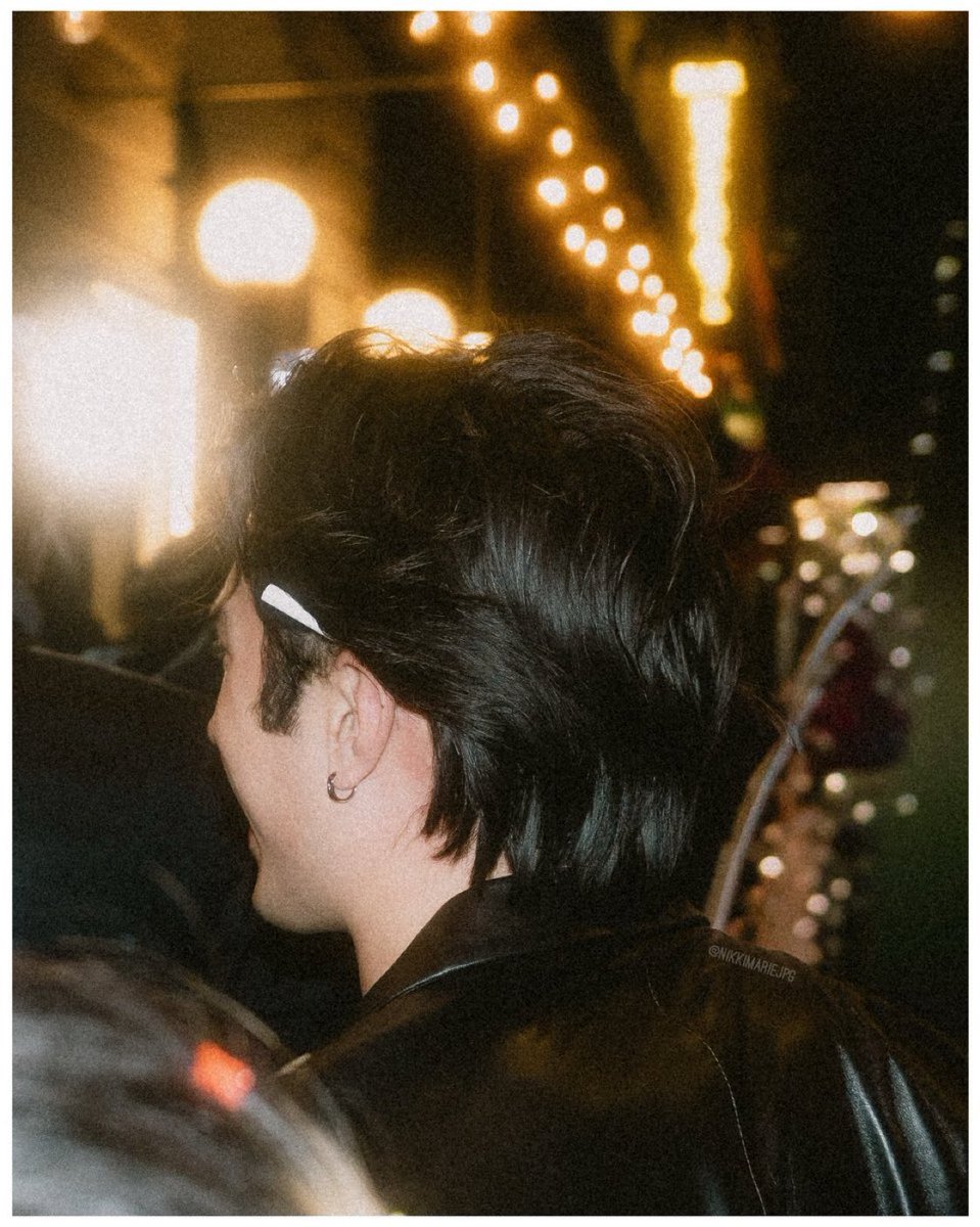 ari ⋆˚࿔ tweet media