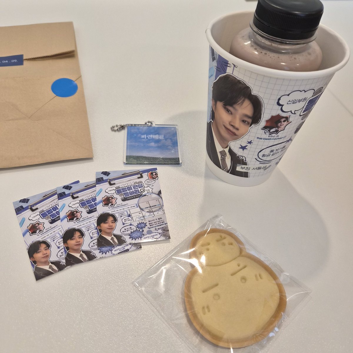 사월씨 tweet media