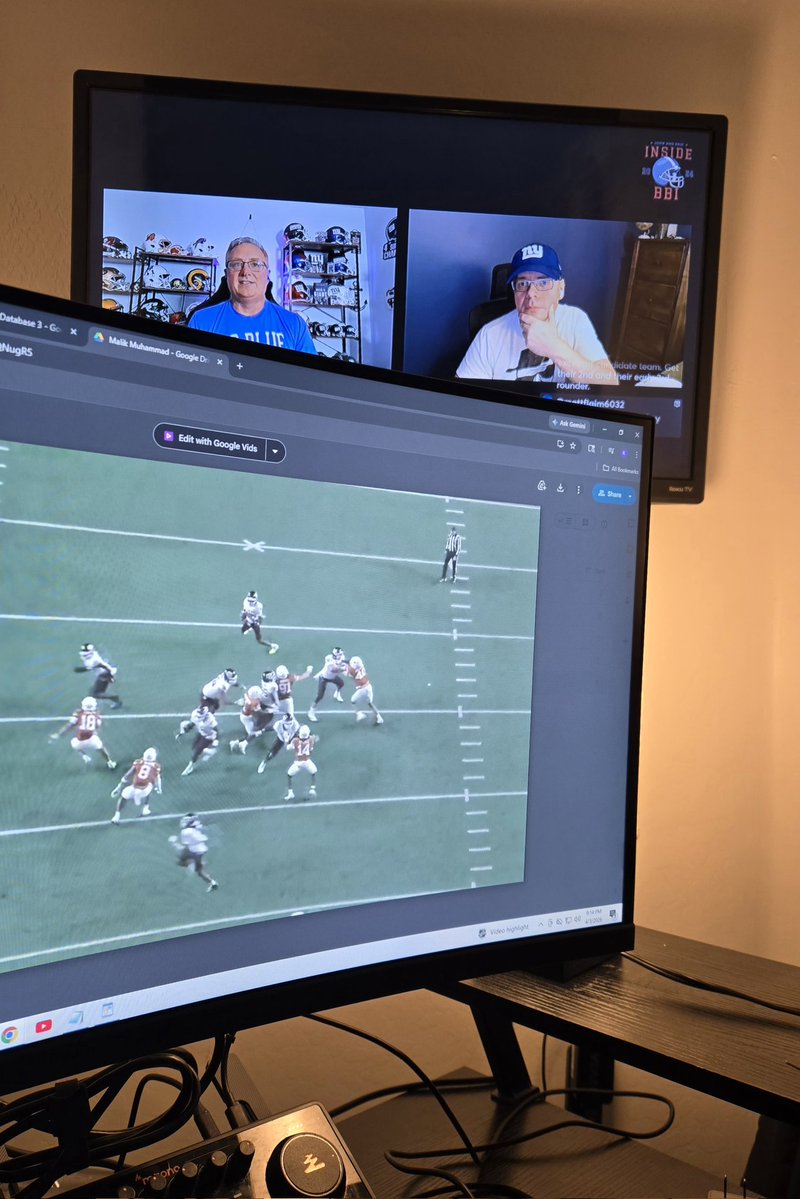 BigDashKnows ( Couch Scout ) tweet media