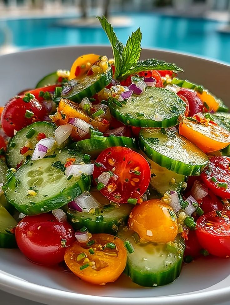 LabMariam48488's tweet image. ✨ Bright. Crunchy. Flavor-packed.

Zesty Mexican Cucumber Salad is your go-to for a quick, refreshing dish with a spicy twist.

#QuickMeals #EatFresh #HealthyChoices #MariamFoodLab