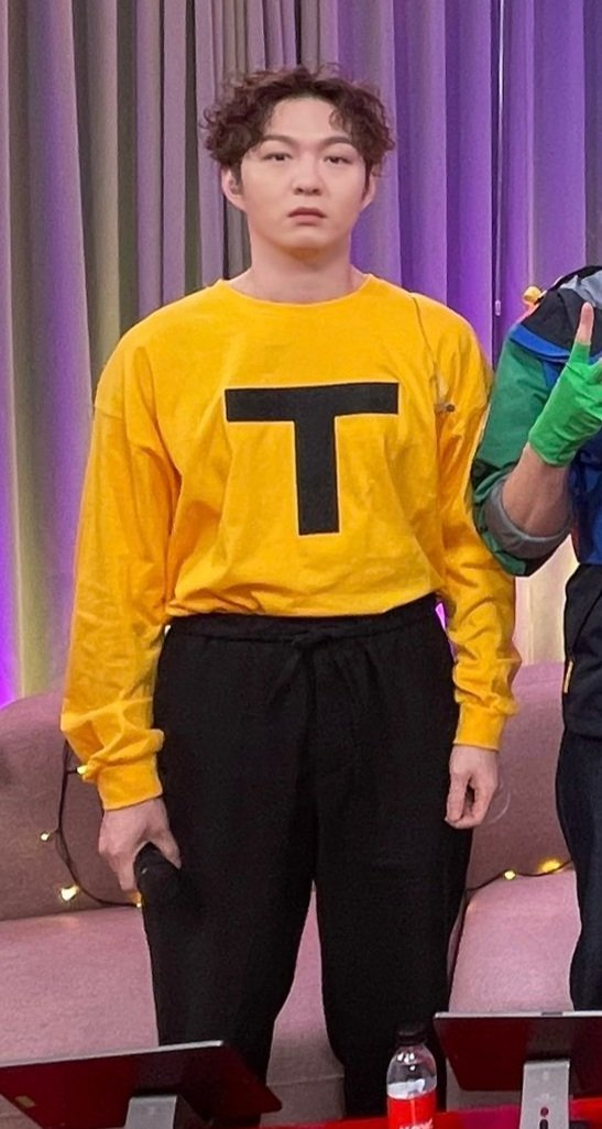 (・－・)Javi #WeOnFire🌙 | ♡ 📌 tweet media