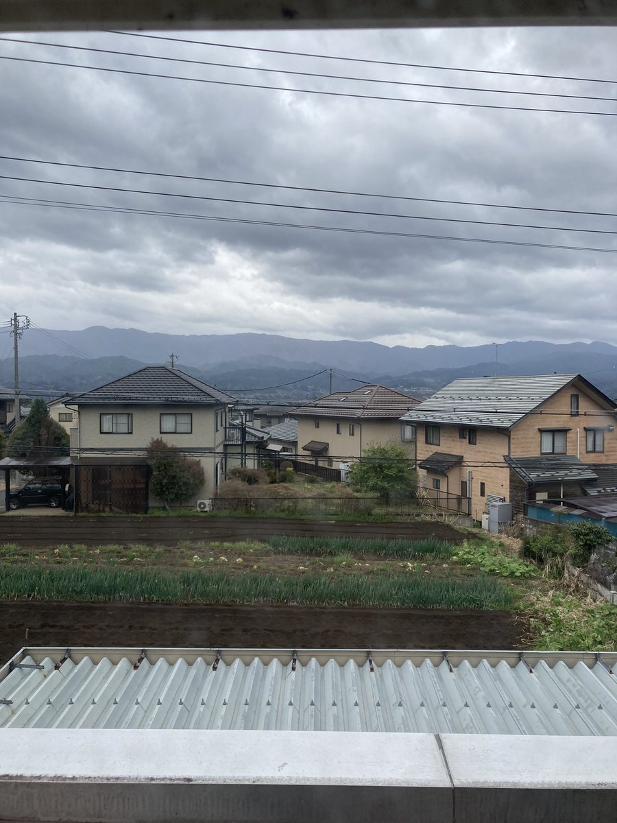 tsk_feilonglove's tweet photo. 久しぶりに実家の長野に帰ってきました。
寒い。。。

名古屋とは違うなぁ。
コタツでぬくぬくしてます。 https://t.co/4FmxMgm4jS