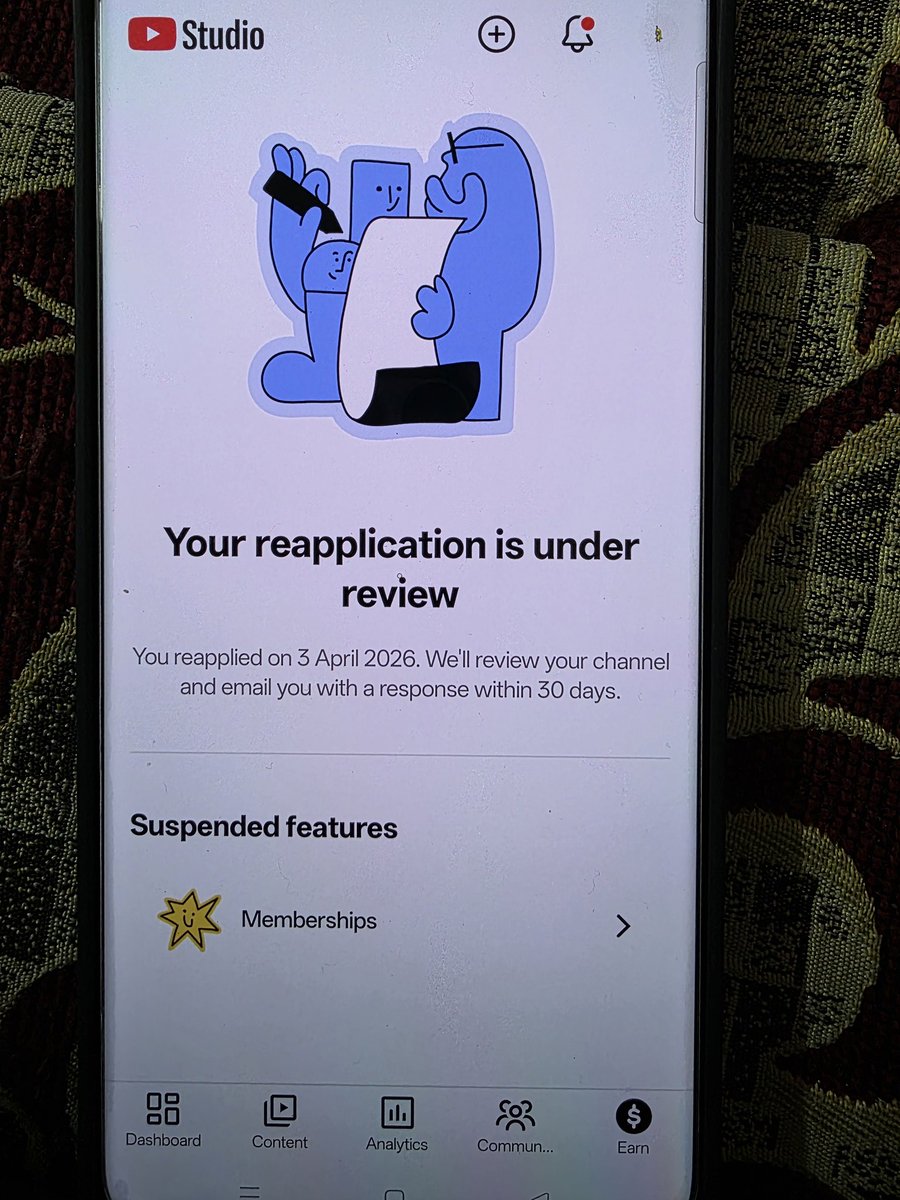 Crybananacat tweet media