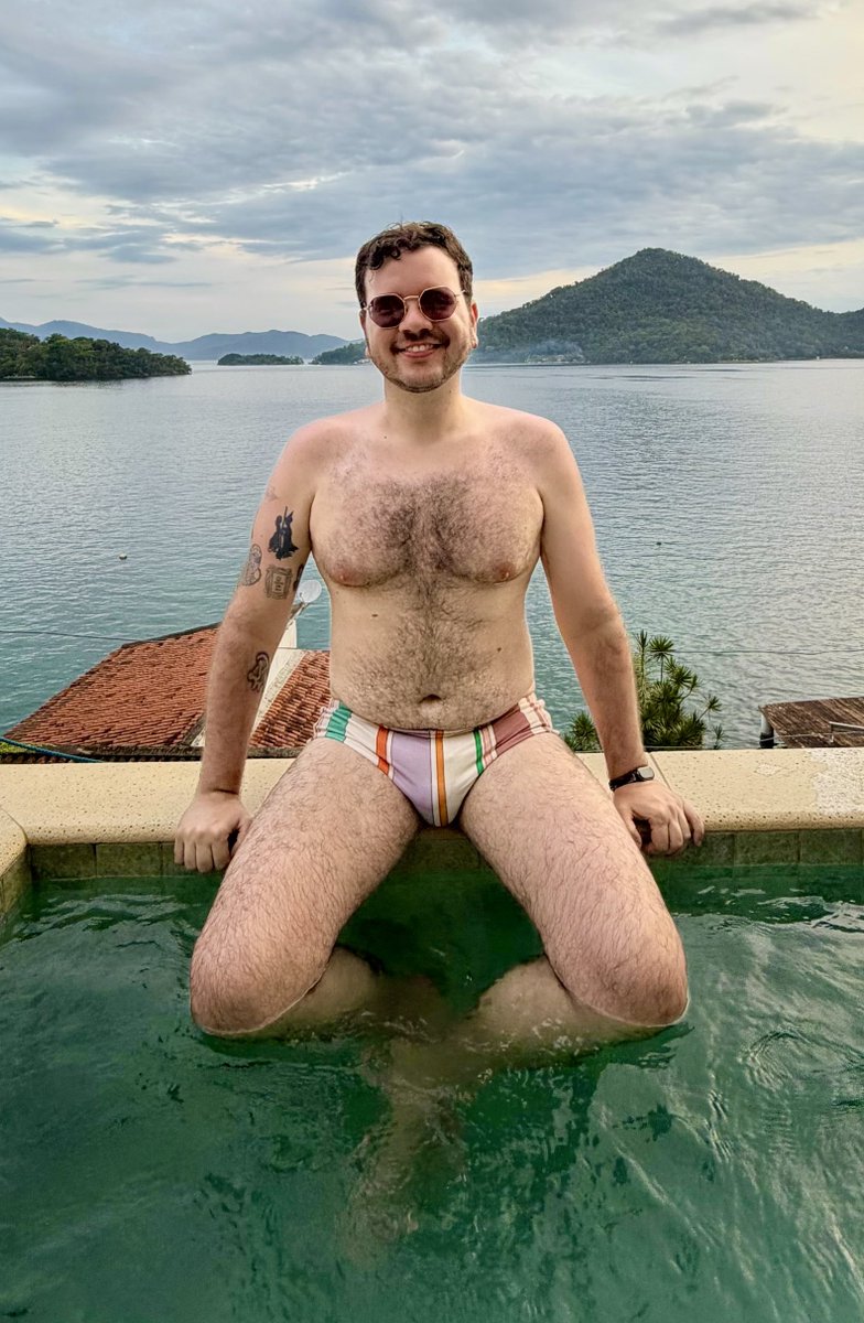 bad influencer tweet media