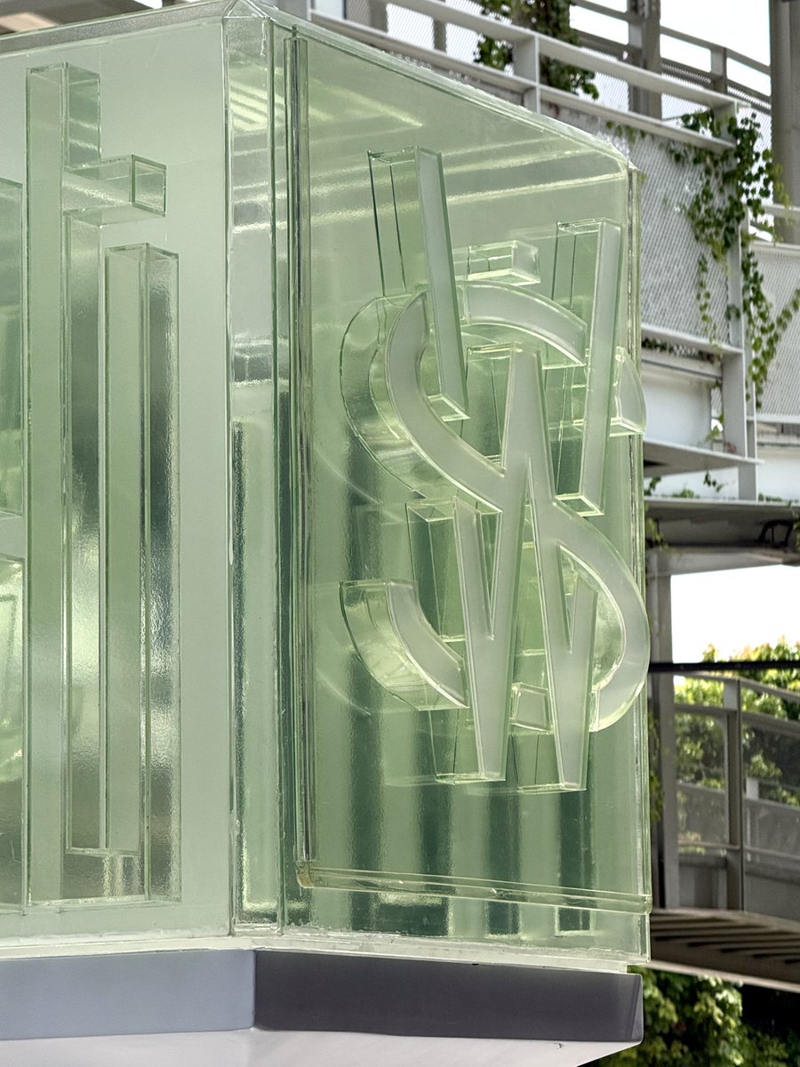 Ｄ⋆⋆ tweet media