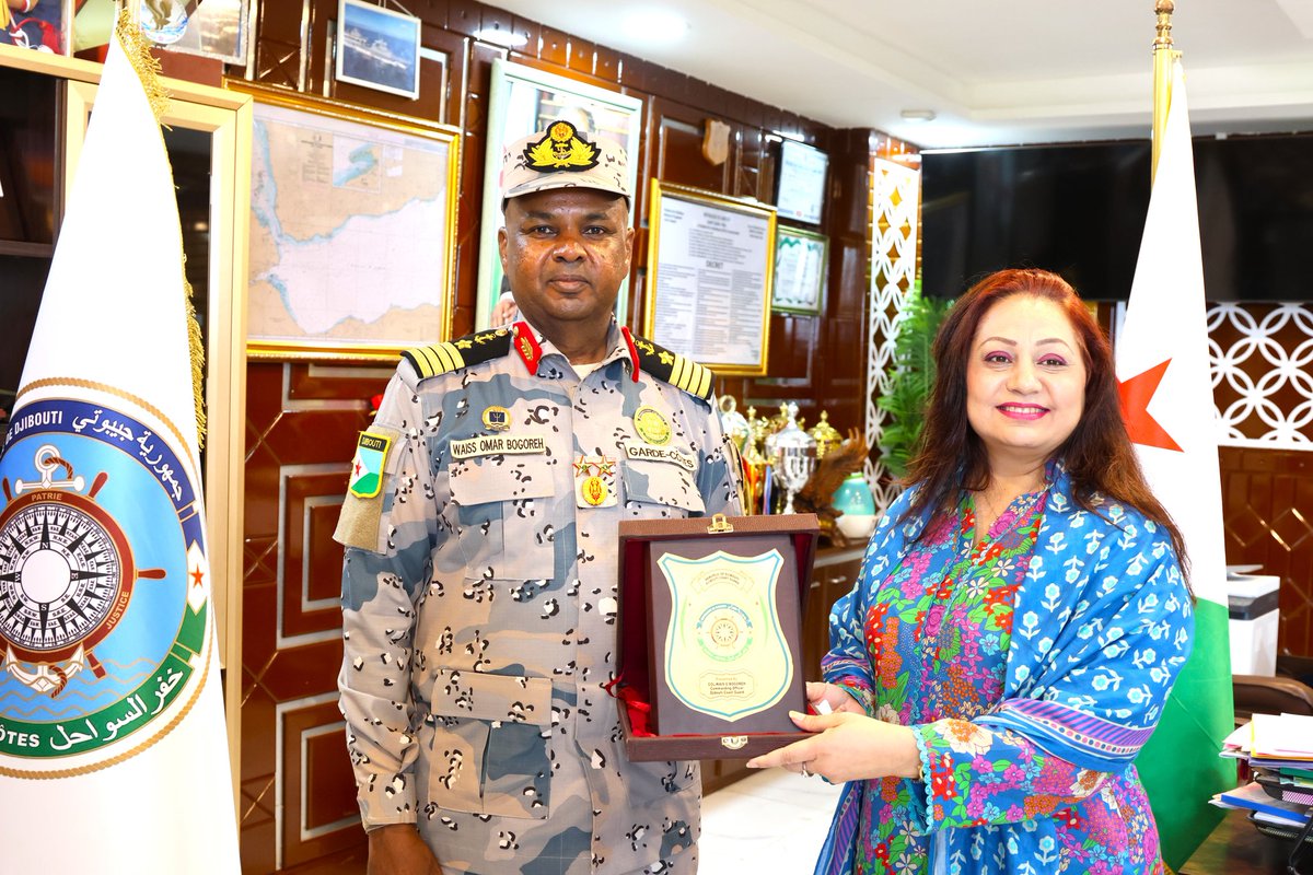 GCDJIb's tweet photo. Le Commandant de la Garde-Côtes , le Colonel Wais Omar Bogoreh, a accueilli, le jeudi 02 avril 2026, au camp Doraleh de la Garde-Côtes, Son Excellence Madame Aqsa Nawaz, Ambassadrice de la République islamique du Pakistan à Djibouti, dans le cadre d’une visite officielle. https://t.co/QZThwDmXzP
