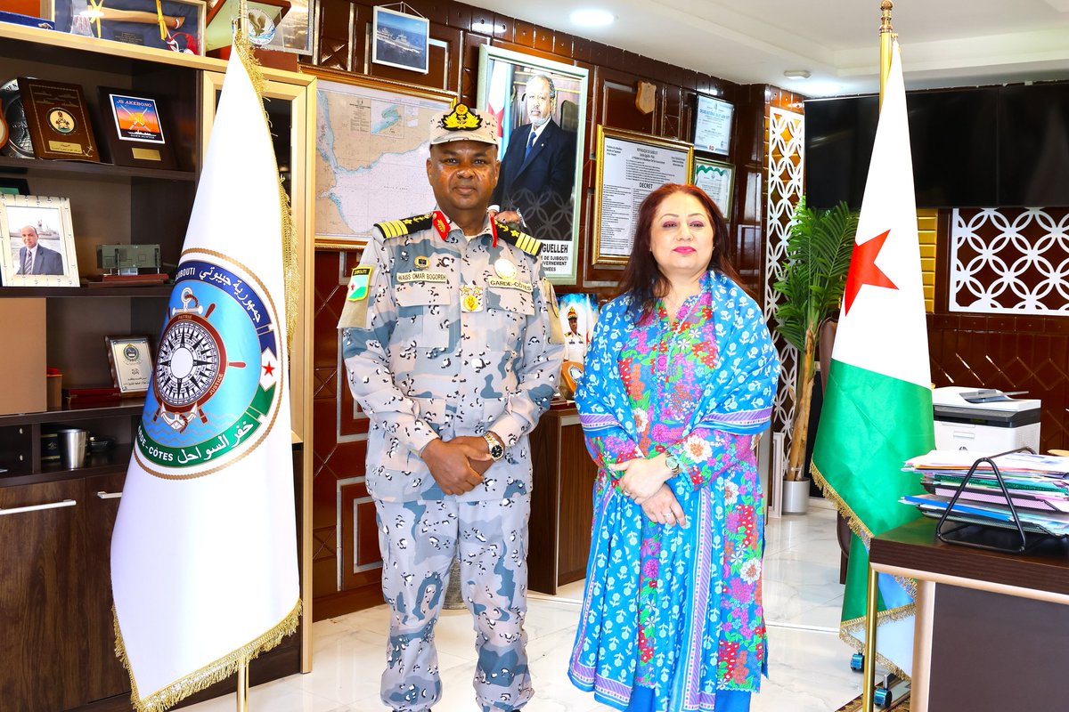 GCDJIb's tweet photo. Le Commandant de la Garde-Côtes , le Colonel Wais Omar Bogoreh, a accueilli, le jeudi 02 avril 2026, au camp Doraleh de la Garde-Côtes, Son Excellence Madame Aqsa Nawaz, Ambassadrice de la République islamique du Pakistan à Djibouti, dans le cadre d’une visite officielle. https://t.co/QZThwDmXzP