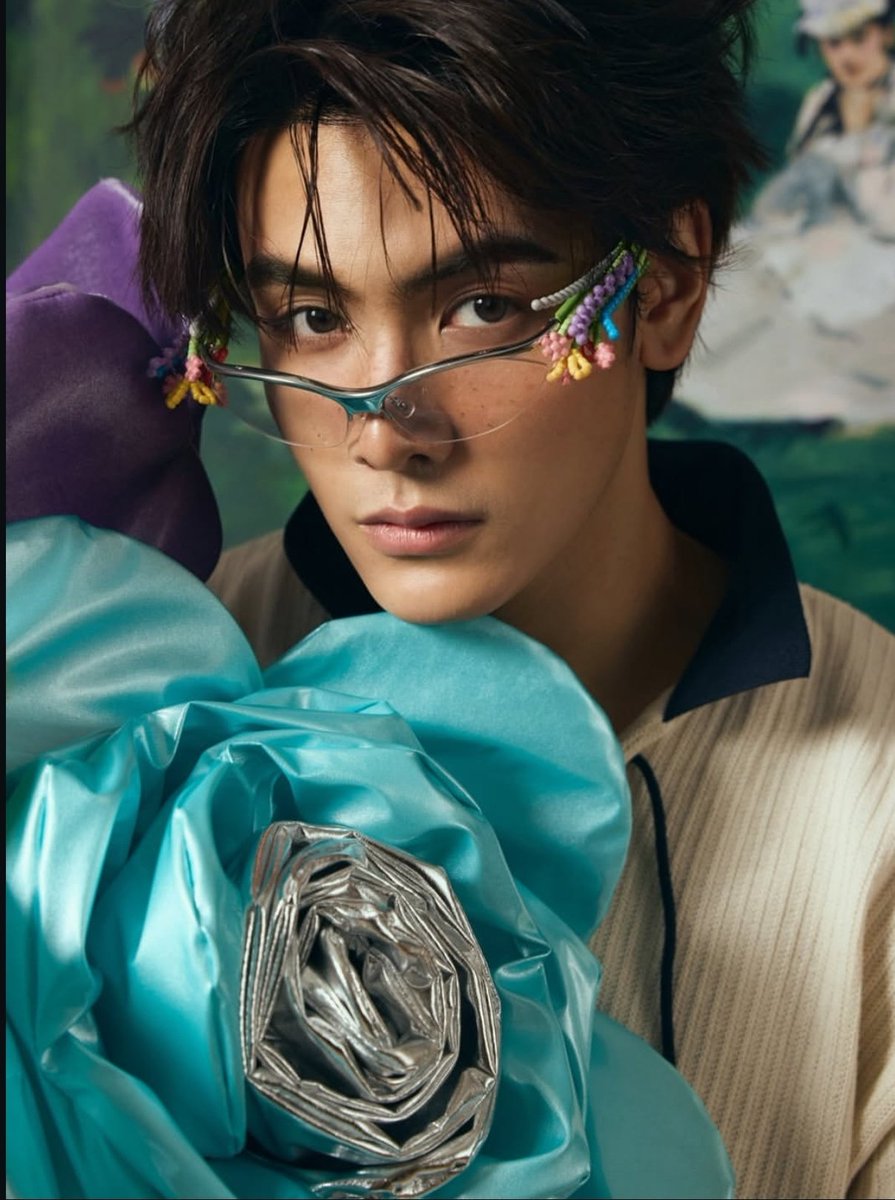 J Girlie tweet media