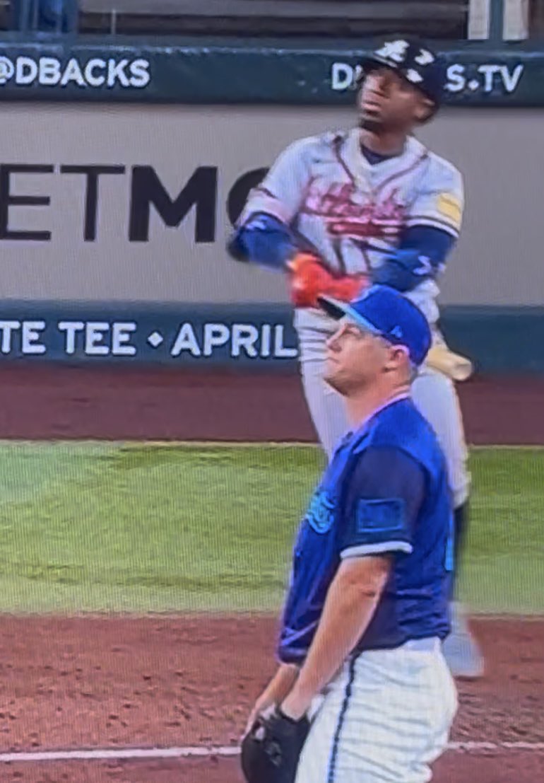 SnakeNewss tweet media