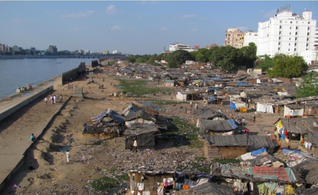 15augustin's tweet image. 📍Ahmedabad Sabarmati Riverfront, Gujarat

2011 Vs 2026!

Its all about Political will!

#Riverfront #Development #Gujarat