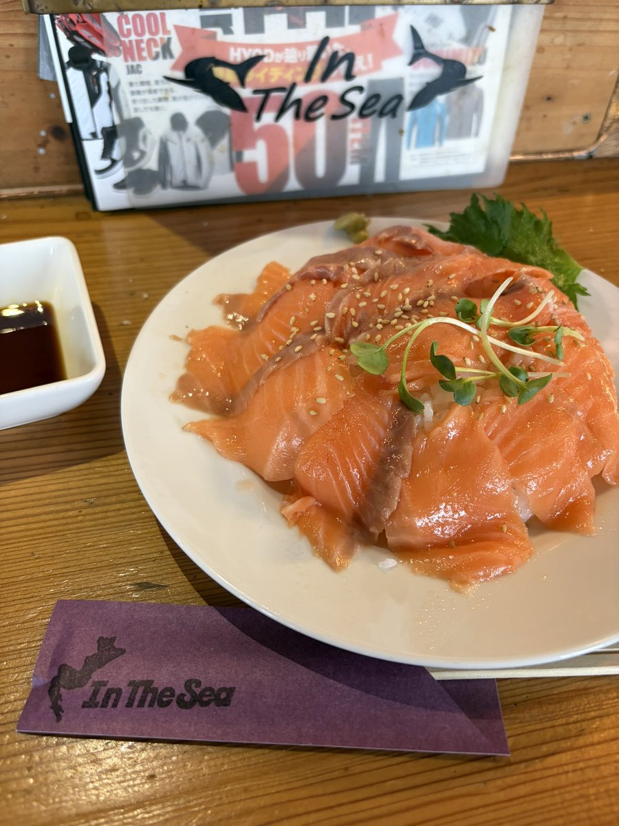 ユーゾー tweet media