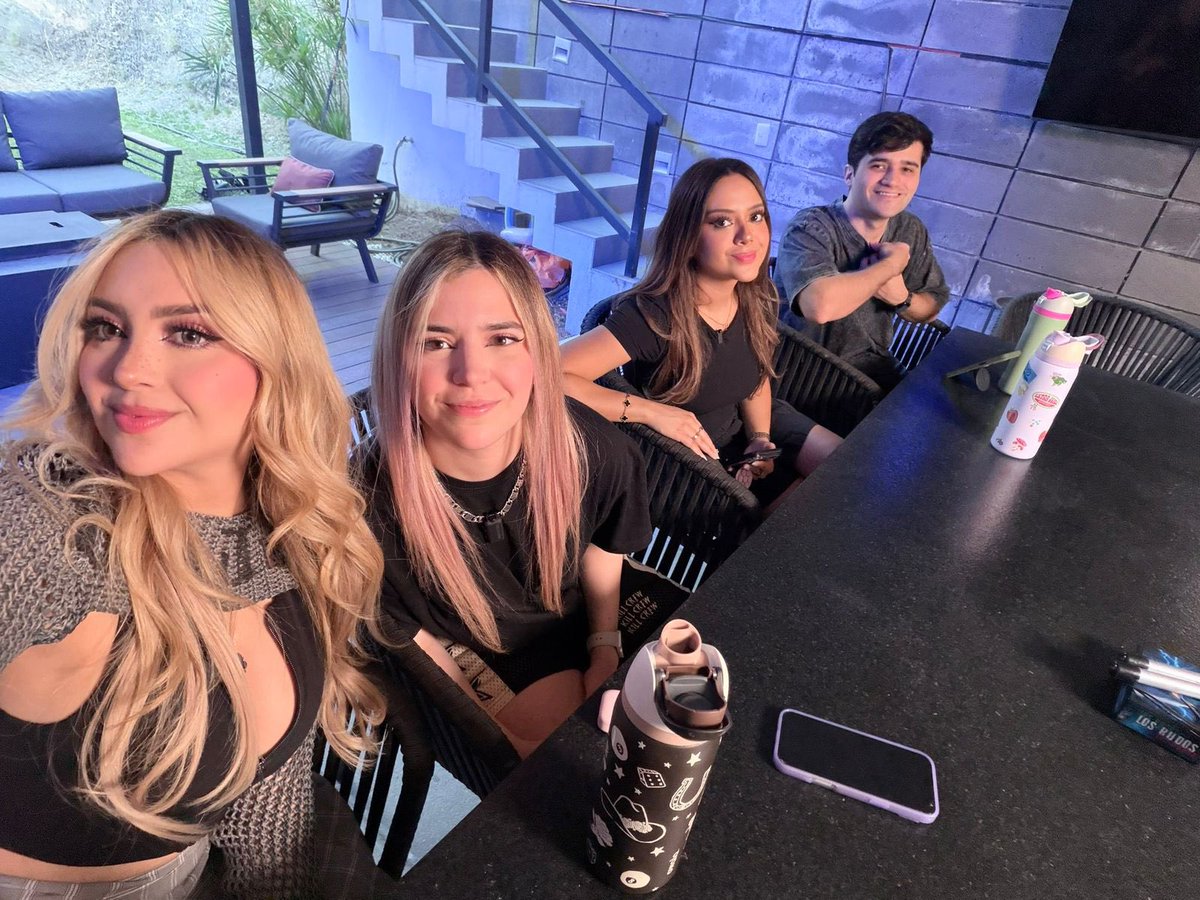 RIVARI99's tweet photo. Amee el stream de hoy 😍😍

#rivari #ARIGAMEPLAYS #Riversgg https://t.co/yjCFPR9Bjp