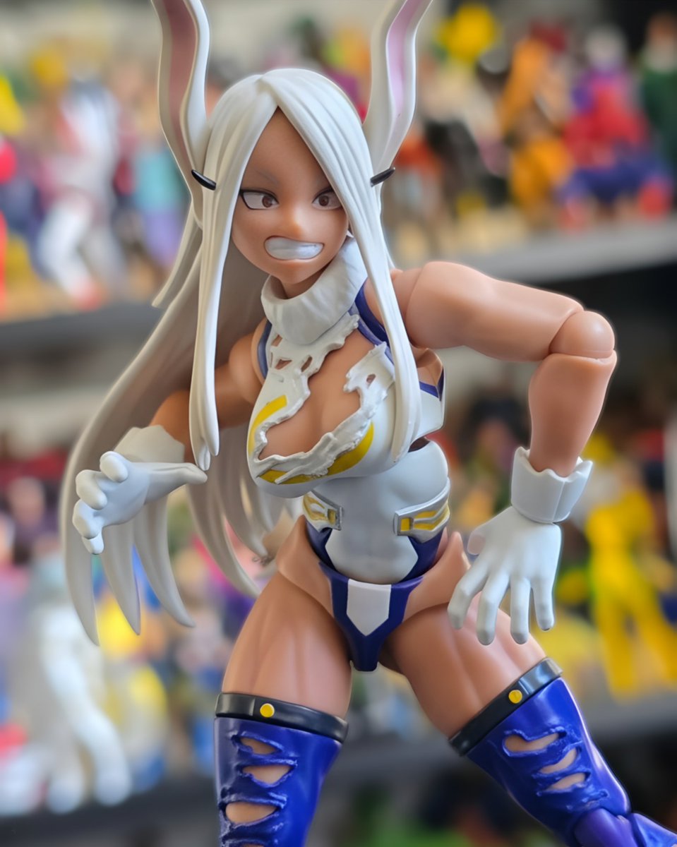realriorex's tweet photo. What happened to Mirko 😲

#mirko #myheroacademia #revoltech https://t.co/X2Hl3AzGBp