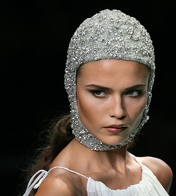 MELANKOMAS tweet media