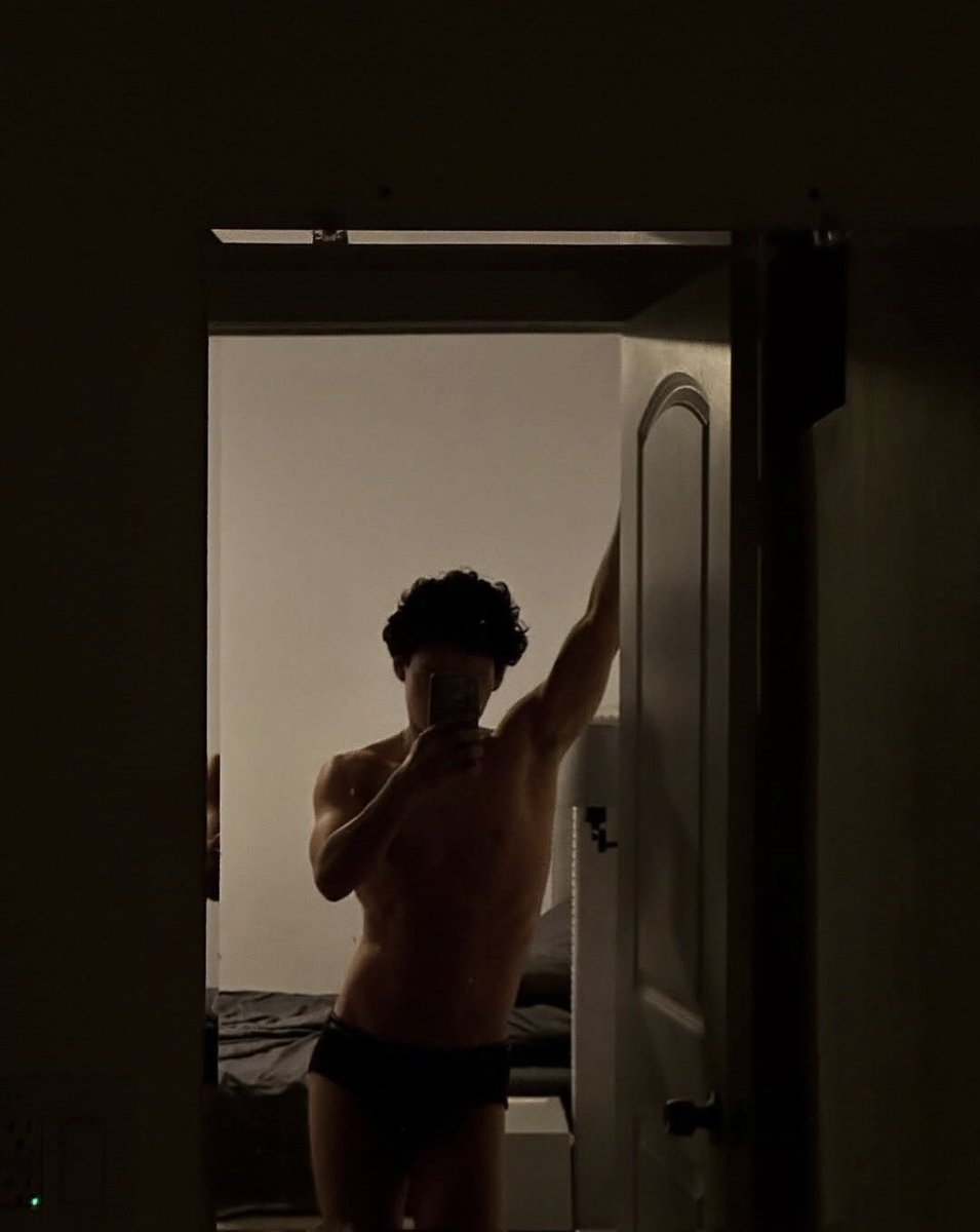 ils ⋆˚࿔ tweet media