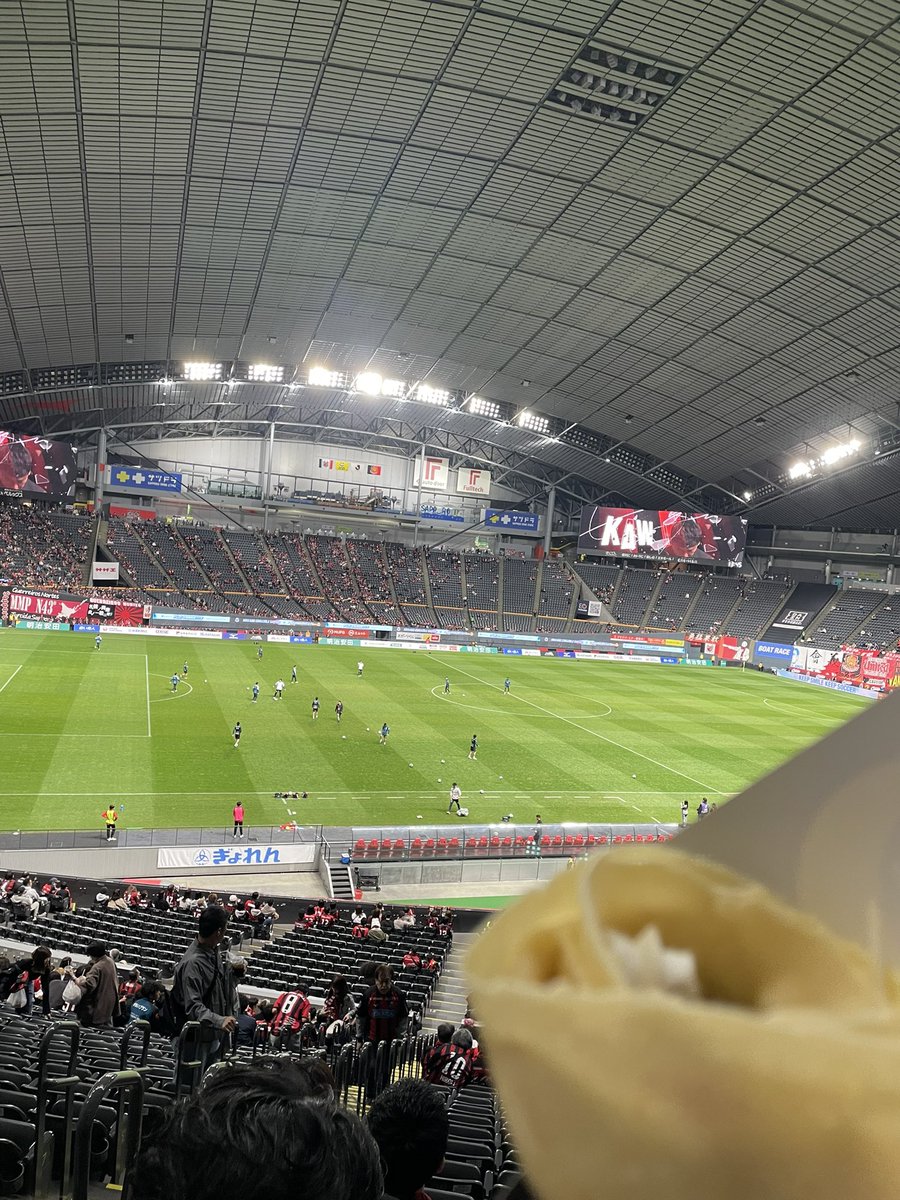 OYukkxy's tweet photo. 今日はここから‼️
遅番を早番に替えて貰ってようやく来れた〜💦
4連勝、頼むよ‼️
#コンサドーレ札幌対福島ユナイテッドFC https://t.co/cMCKxAnZpz