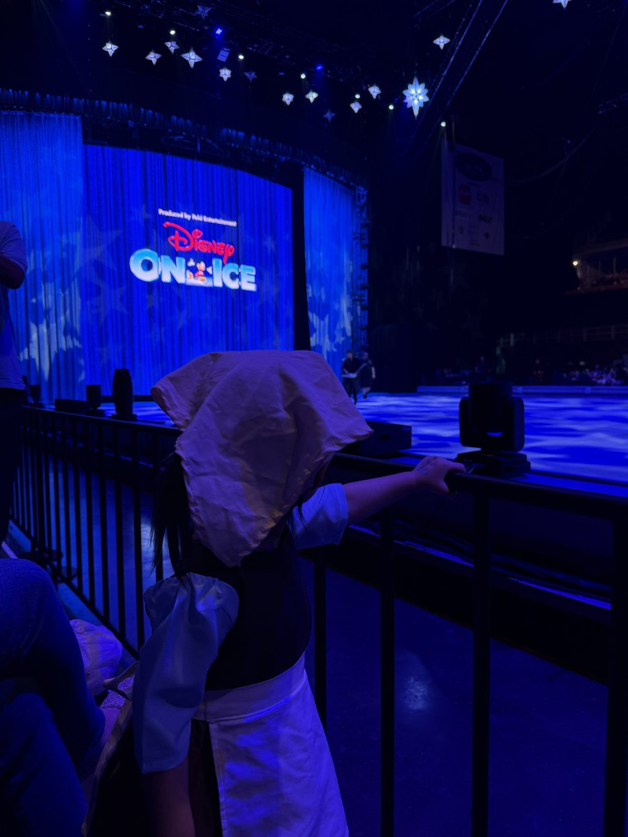 สายสะดือเชื่อมดิสนีย์ tweet media