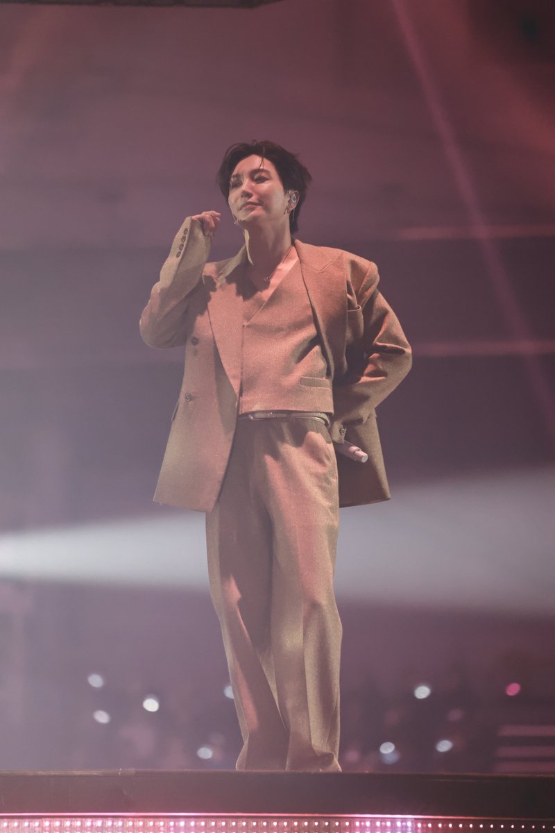 Ssspecial1004's tweet photo. 260403 SJ-CORE IN SEOUL DAY1

백작 각하🧛
@special1004 #leeteuk #이특 #박정수 
#슈퍼주니어 #SUPERJUNIOR #SUPERSHOW10 https://t.co/zNR7Ha3ALL