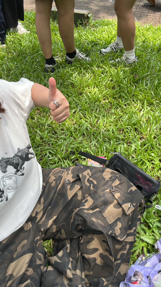 bee—is noticed by giselle tweet media