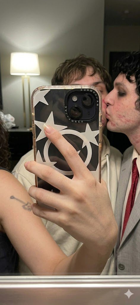 rockstargirl☆ tweet media