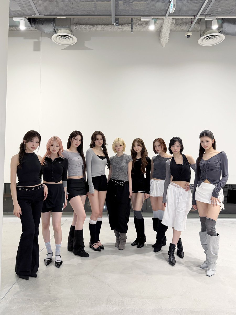 myiihi's tweet photo. ⵌ𝖡͟𝗎͟𝗓͟𝗓͟𝖱͟𝗁͟𝗒͟𝗍͟𝗁͟𝗆͟𝟢͟𝟤  thank  you  so  much!  🎧

we performed our  latest track “𝗧𝗼𝗼 𝗯𝗮𝗱”！
we’ve  completely  «𝖿͟𝗈͟𝗎͟𝗇͟𝖽͟  𝗈͟𝗎͟𝗋͟𝗌͟𝖾͟𝗅͟𝗏͟𝖾͟𝗌»  and
undergone a transformation. we hope you
𝑒𝑛𝑗𝑜𝑦𝑒𝑑  seeing  this  𝗻𝗲𝘄 side  of  us  😈🖤 https://t.co/KE31RFLEIv