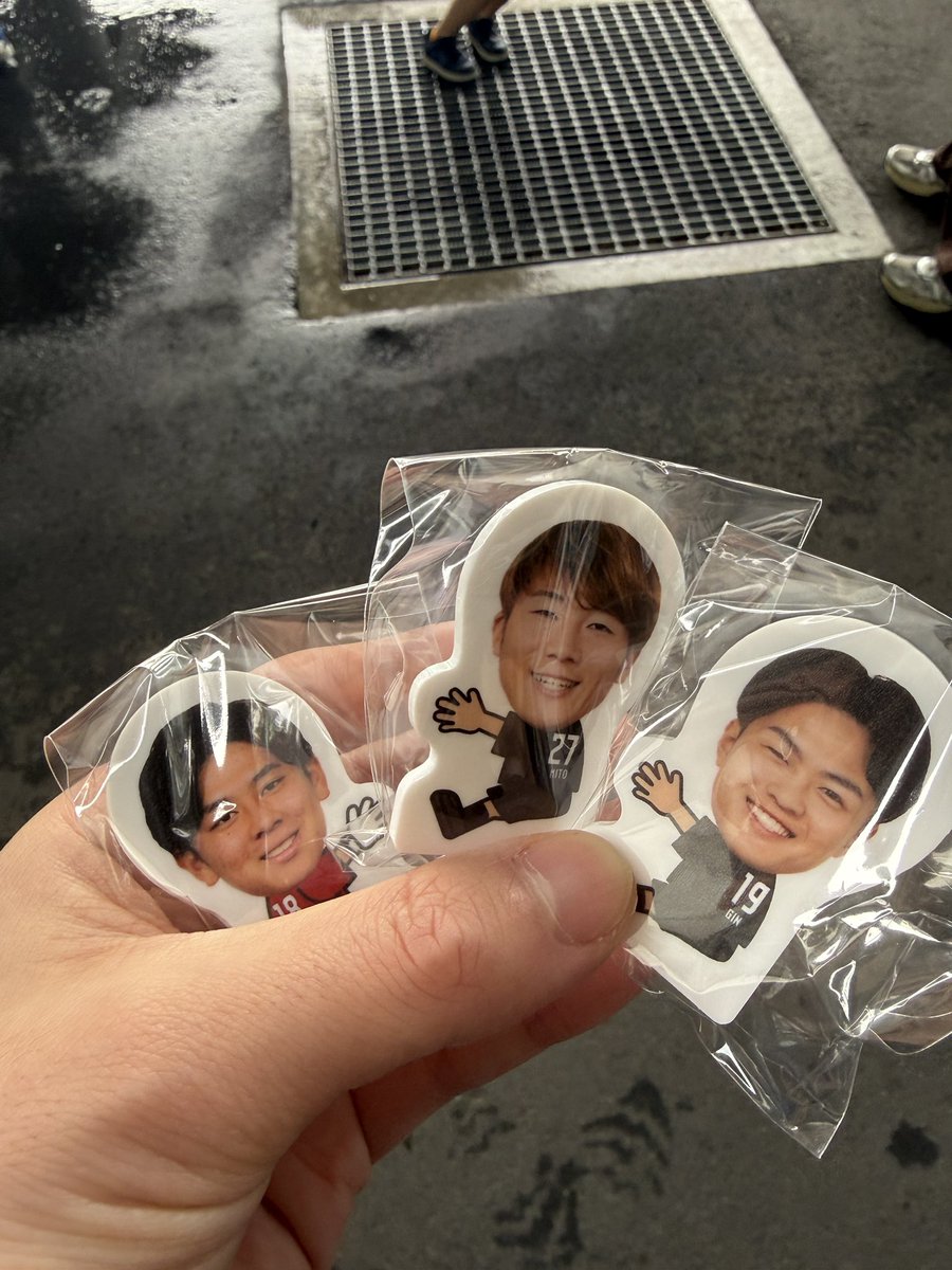 ダック tweet media