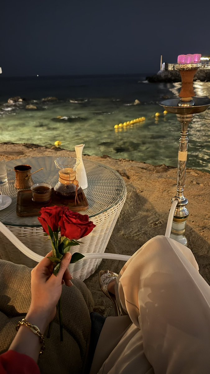 g_26n's tweet photo. Me&amp;You+the sea=❣️ https://t.co/Fwy0aCwBOK